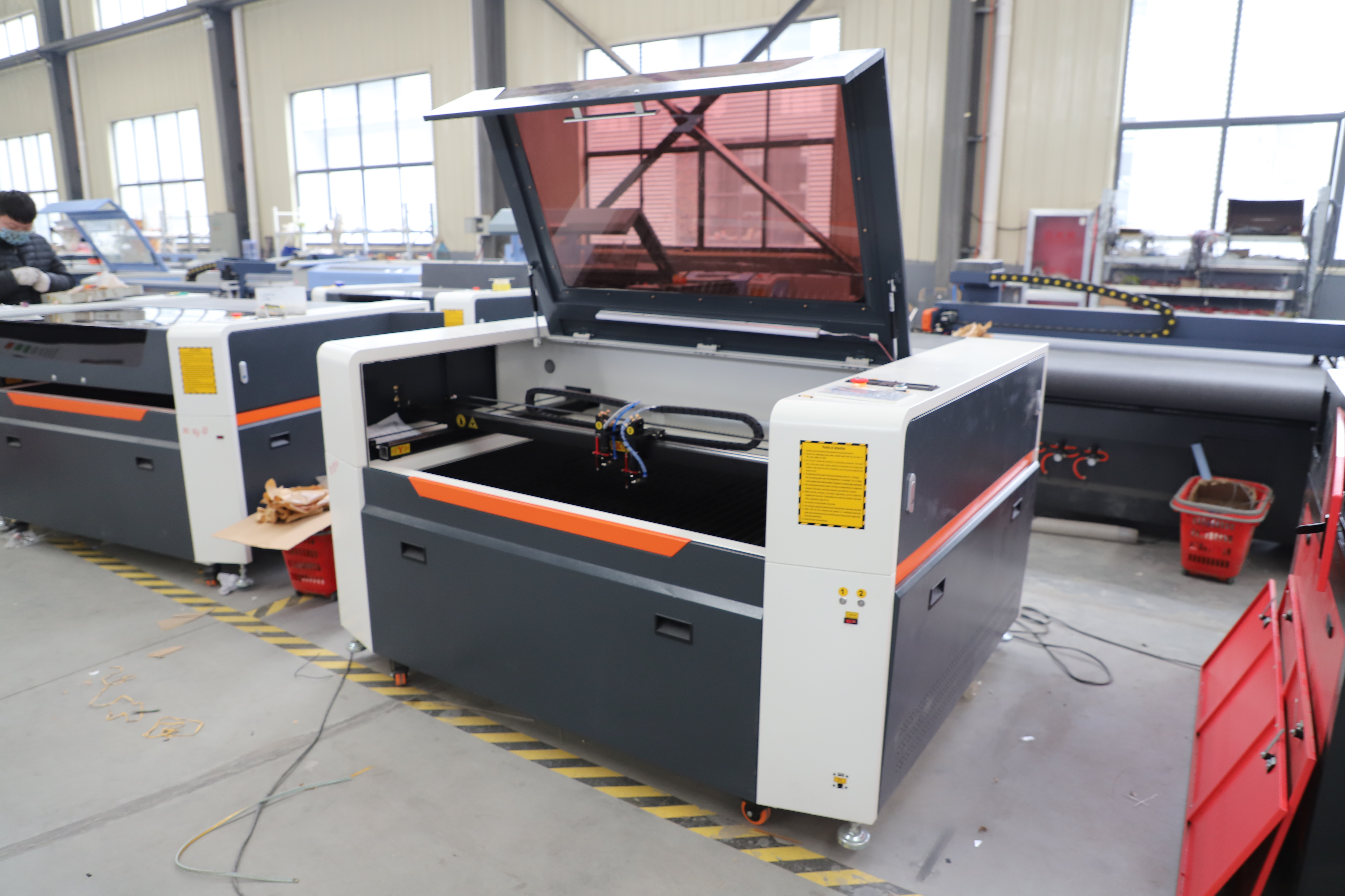 Types of lasers Laser CO2 cutting machine